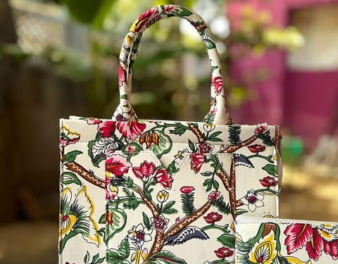 Magic Tote bag