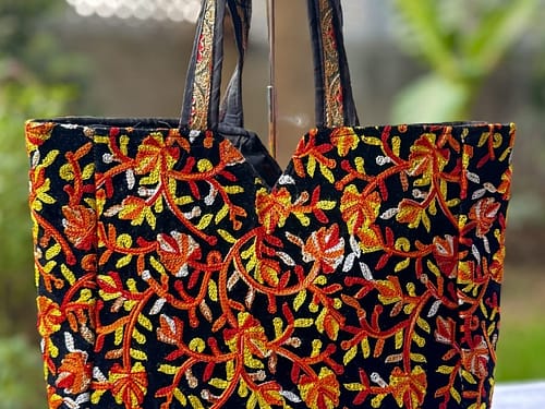 *Antique Rajasthani bag* Beautiful print and kadi work canvas fabric single partition zip closure